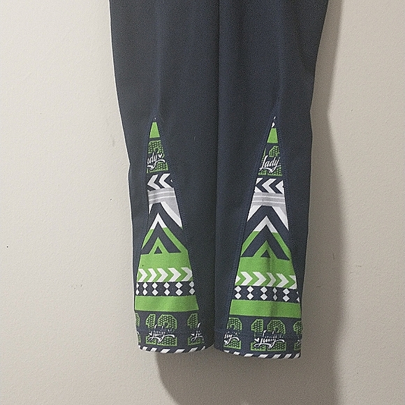 XL Seattle Seahawks Leggings - Picture 5 of 15